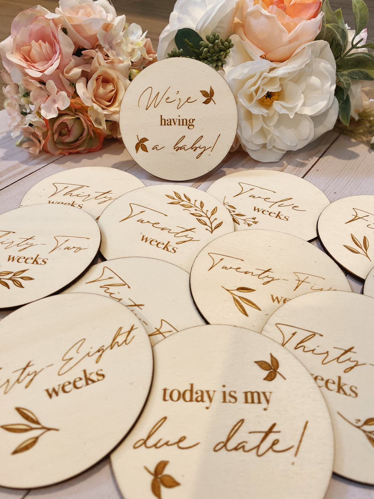 Engraved Pregnancy Milestone Rounds