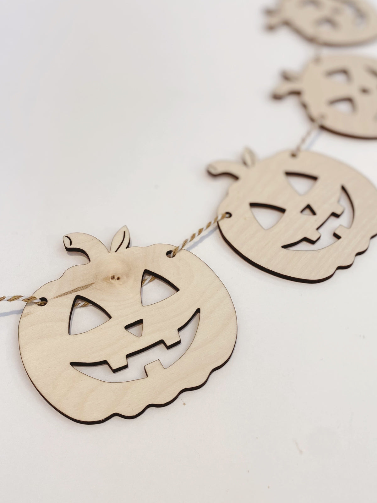 Jack-O-Lantern Wood Garland